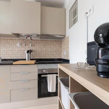 بيت ضيافة Baleal Beach Stay *
